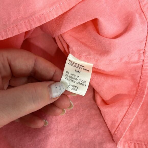 Theory Linen Blend Pink 1/2 Button Roll Tab Sleeve Top Size M - Picture 5 of 9